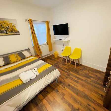 Woodgreen House Hotel London Bagian luar foto